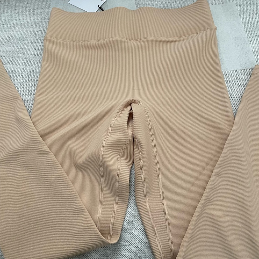 Bandier ribbed nude/beige/tan leggings sz small
